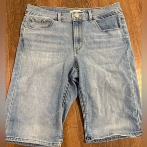Levi’s Bermuda Denim Shorts